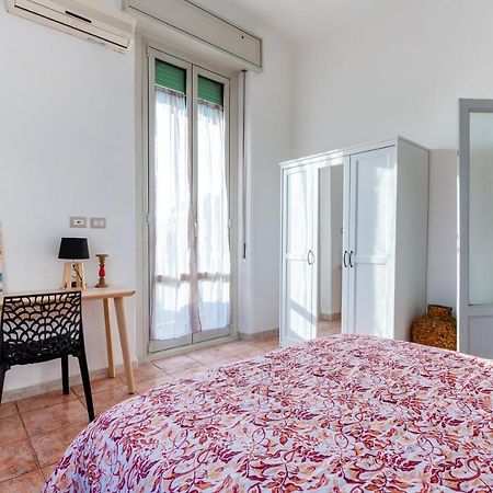 Cosy Apartment Close To Iulm University Milan Bagian luar foto