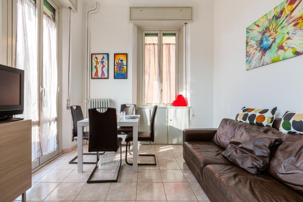 Cosy Apartment Close To Iulm University Milan Bagian luar foto