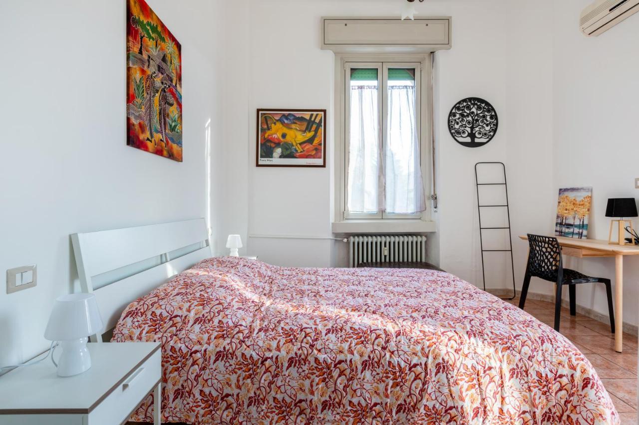 Cosy Apartment Close To Iulm University Milan Bagian luar foto